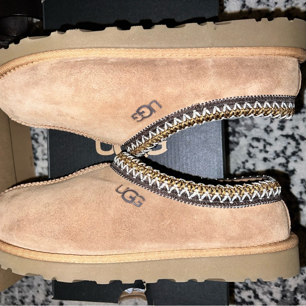 Brand New Tazman Uggs, size 7 Men’s and size 9 Wmns
